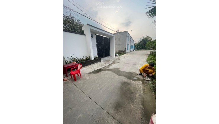 Đất xã Phạm văn Hai, Bình chánh 122m2 full thổ cư